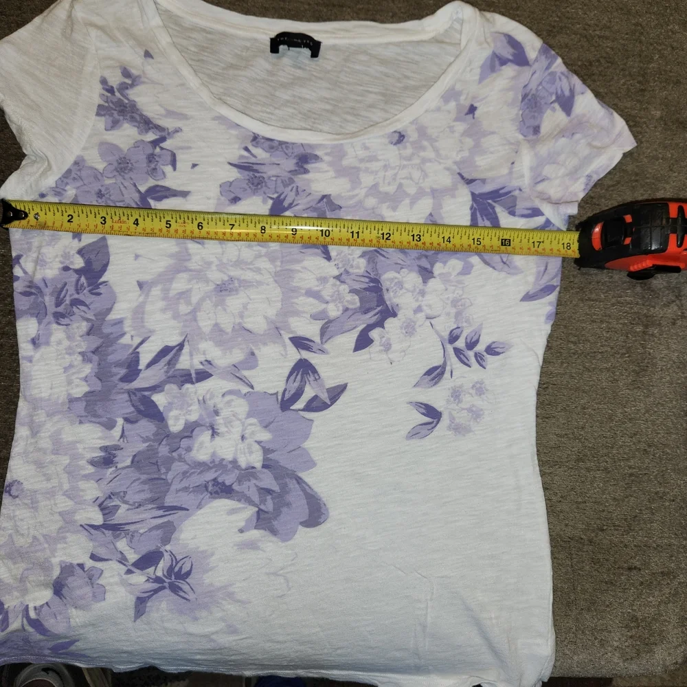 The Limited White and Purple Floral Short Sleeve Top - Picture 5 of 5
